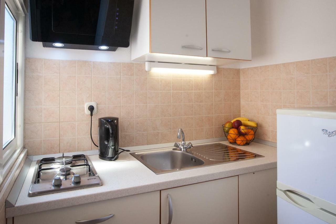 Vila Nela Tučepi Exterior foto